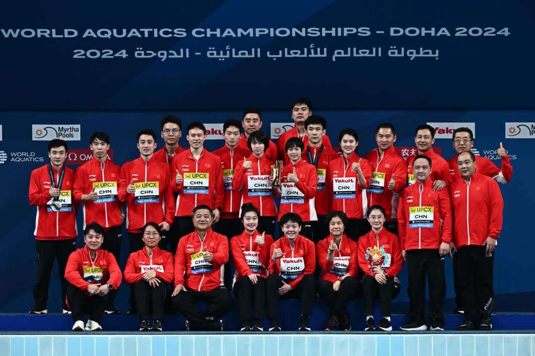 杨昊男子十米台夺冠中国跳水队世锦赛9金收官