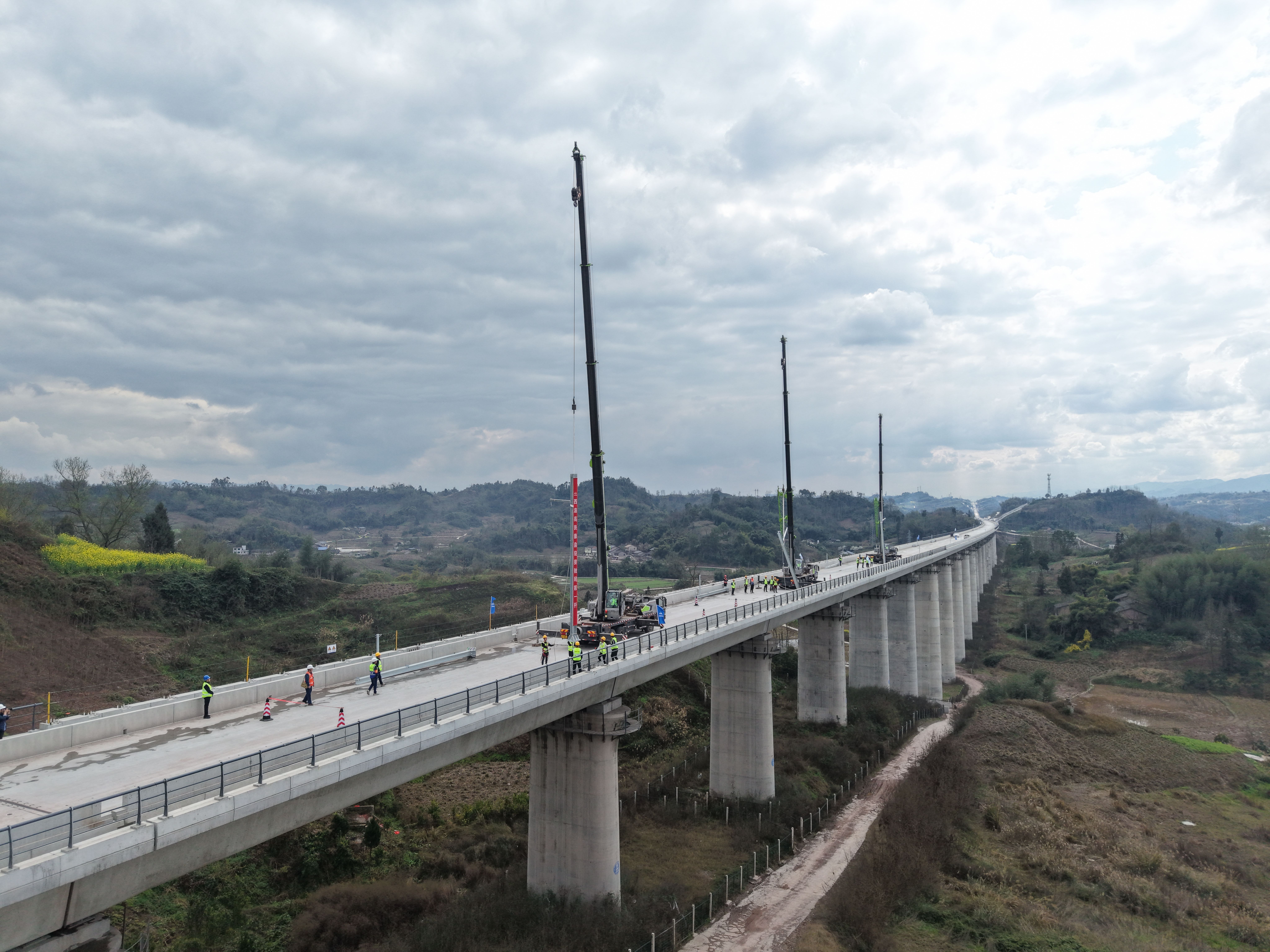 “四电”工程启动西渝高铁康渝段“中枢大脑”开工(图1)