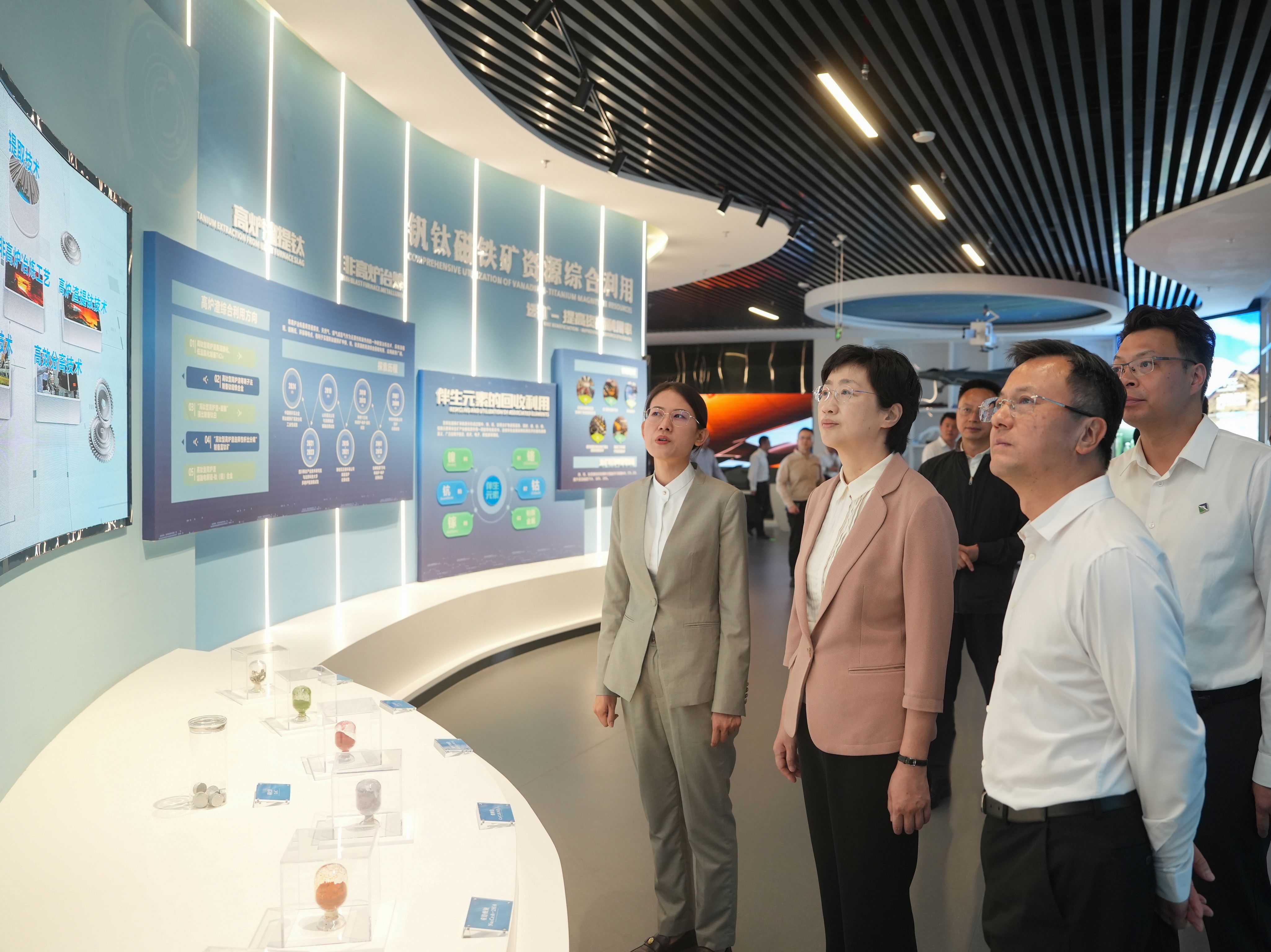 施小琳在攀枝花市、凉山州调研时强调 深挖资源能源潜能 做强特色优势产业 加快培育壮大高质量发展新动能 持续增进民生福祉