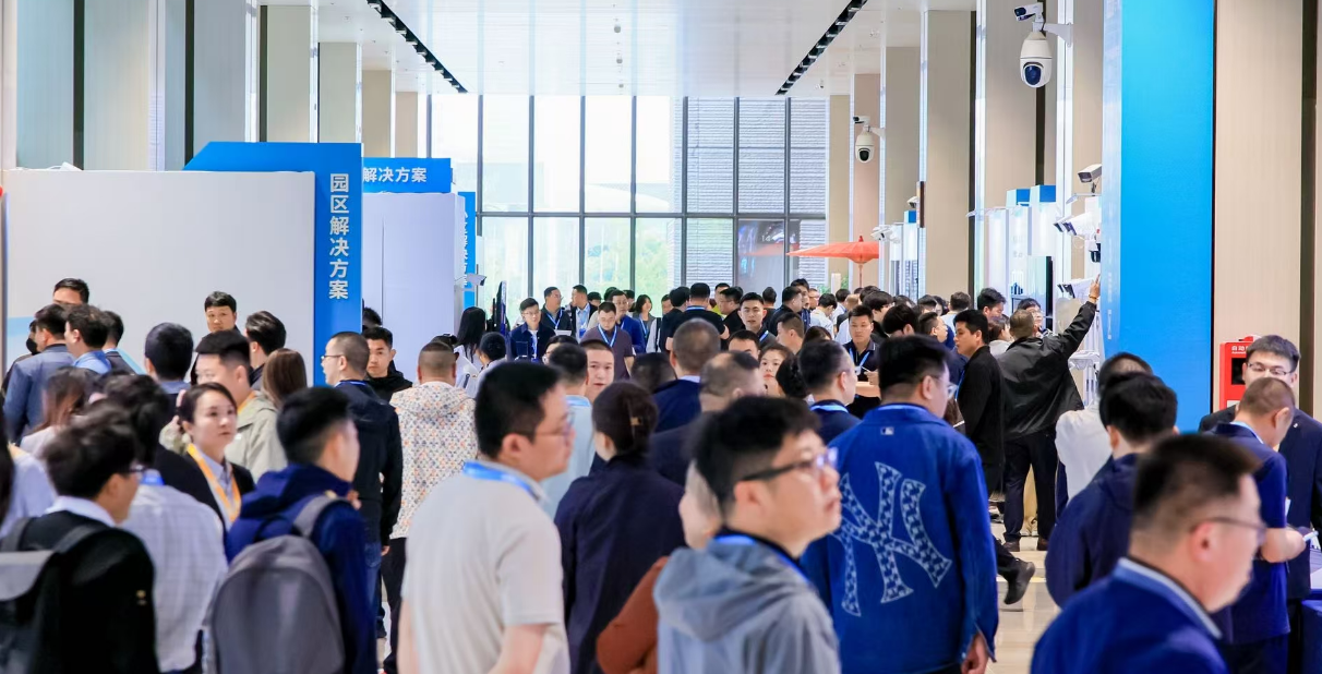 科技赋能这场发布会揭秘“川超”丝滑直播体验(图2)