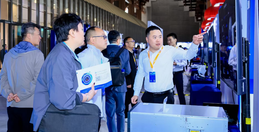 科技赋能这场发布会揭秘“川超”丝滑直播体验(图3)