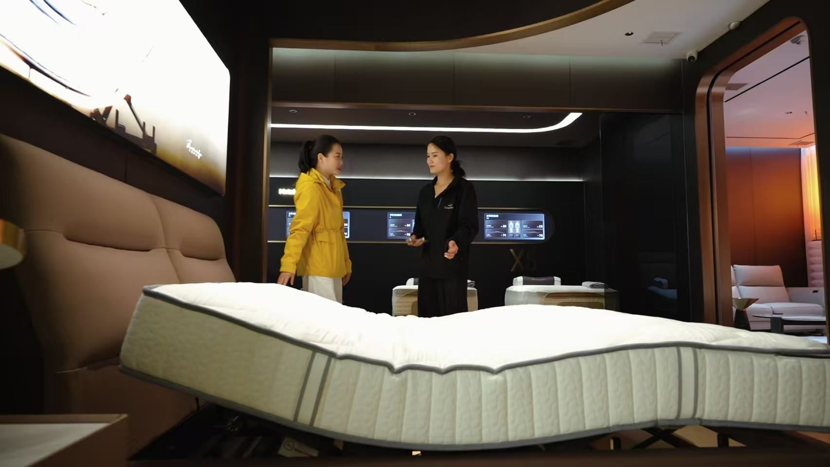 Kaiyun体育网站：开局！出招丨追觅的智能床垫为啥达州造？(图1)