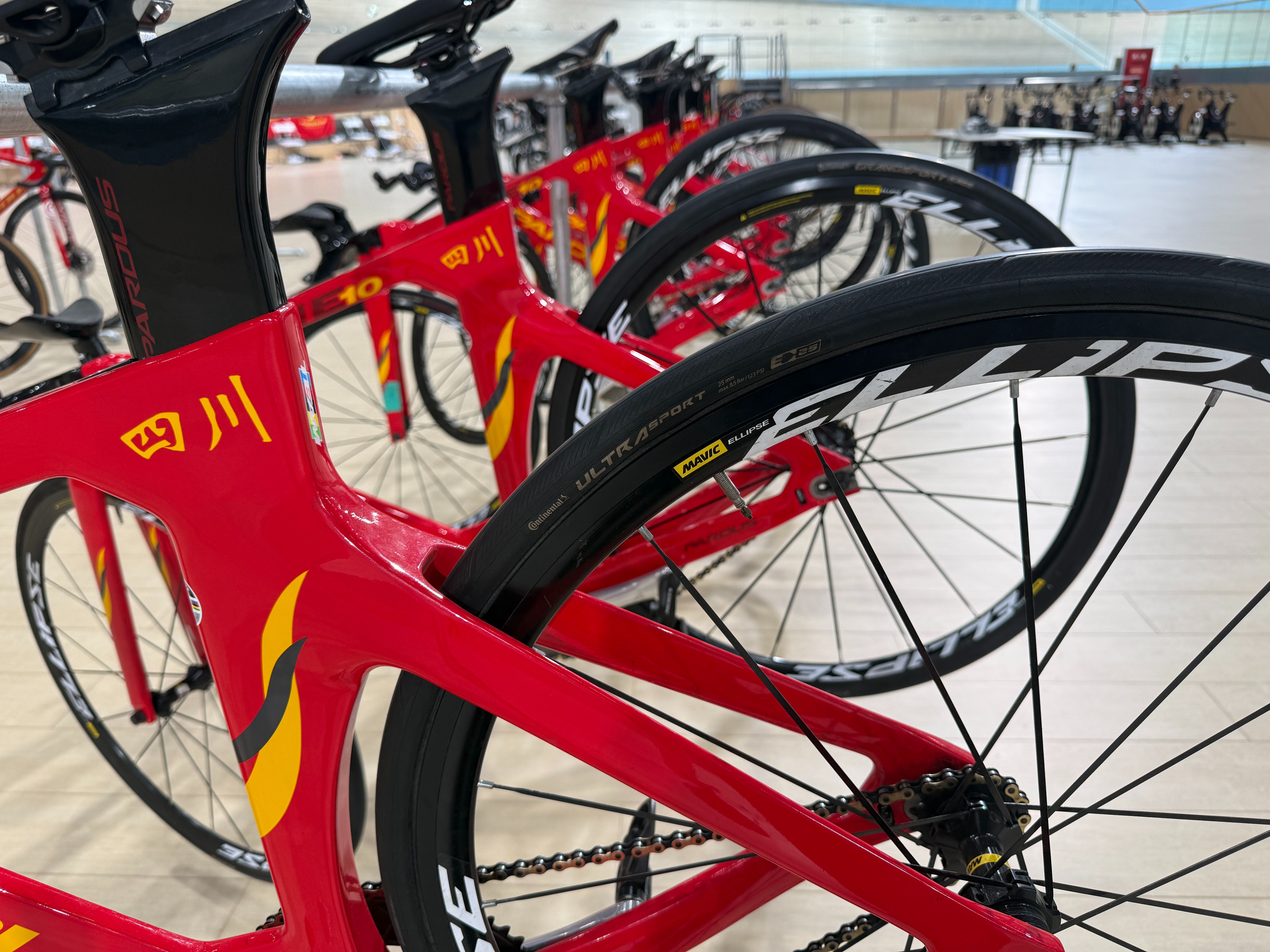 破风！轮上飞扬丨万千气象看四川·活力四川行(图2)