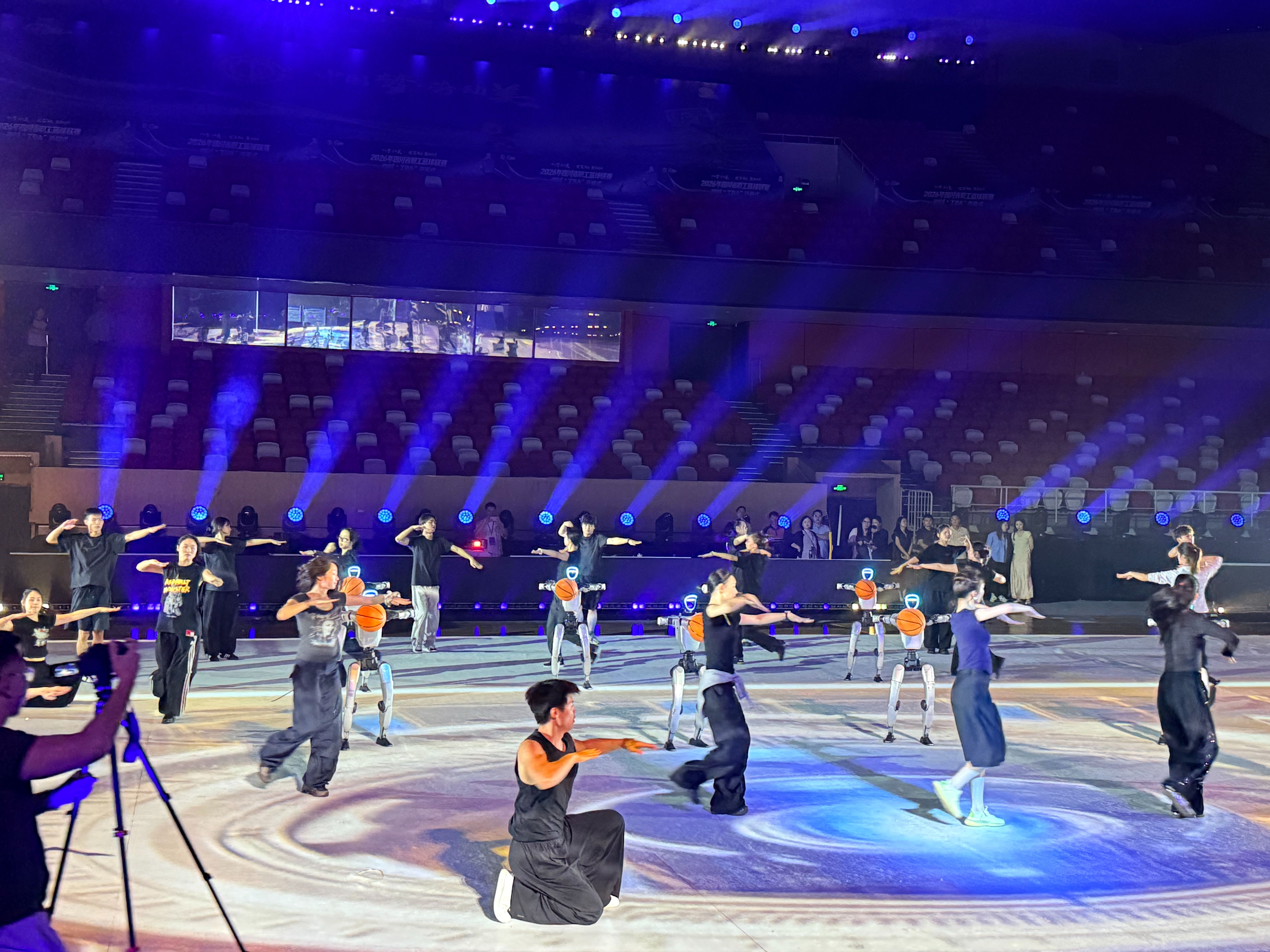 机器人来了!四川“工BA”开幕式准备就绪(图3)
